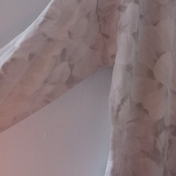 ATHLETA balance pullover white/grey floral print thin sweatshirt - Picture 6 of 9